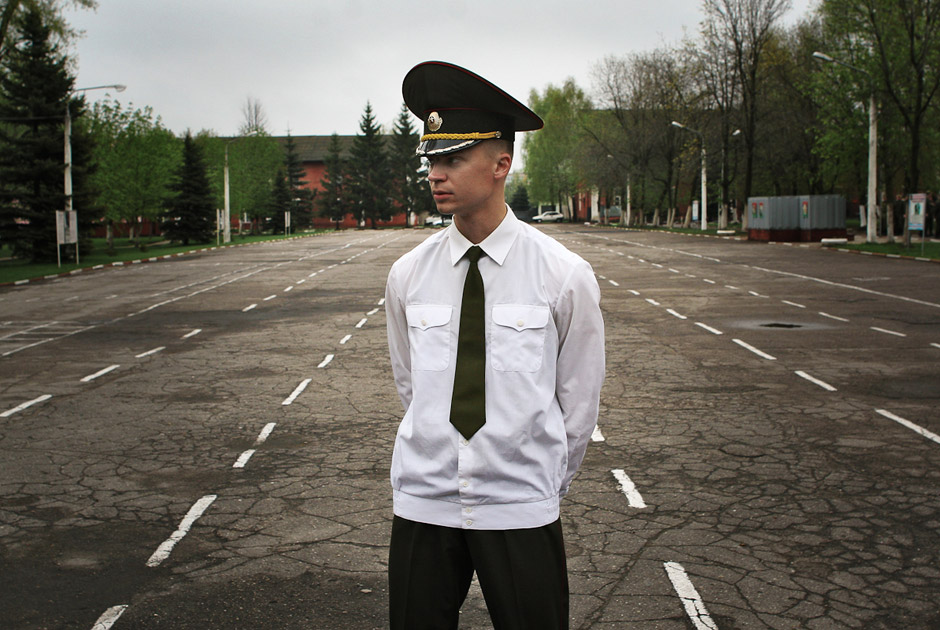 LENTA.RU показала жизнь борисовских солдат (фото)