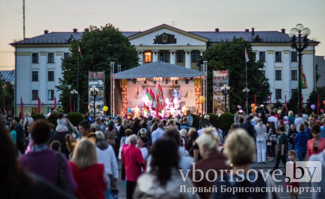 Митя Негодяев о салюте и государственном гимне с "дефектом" (12 фото)