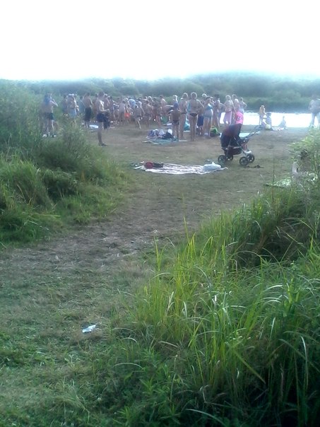 В Борисове на "цыганском пляже" спасен человек (фото)