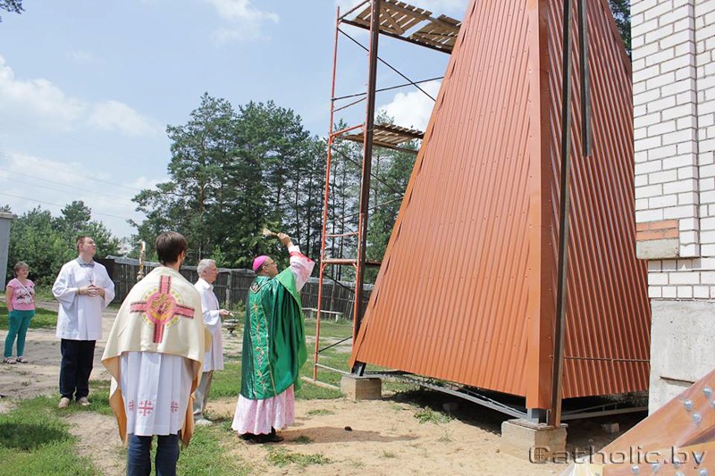 В Борисове освятили строящийся костел