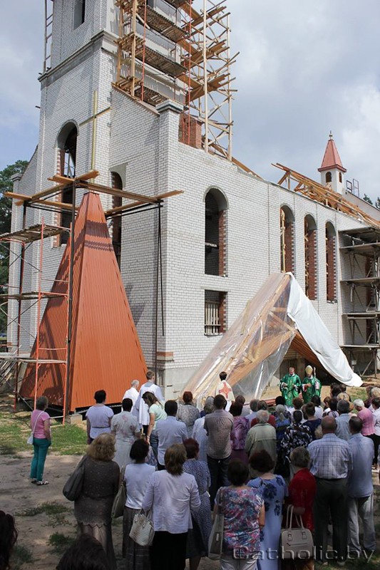 В Борисове освятили строящийся костел