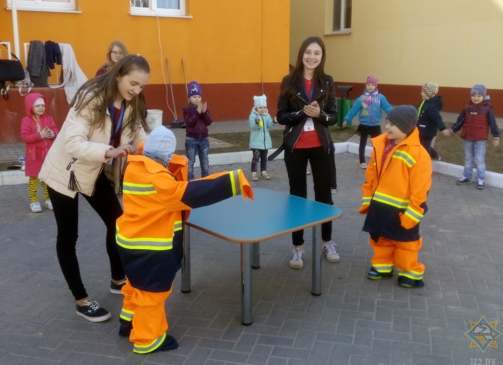 Борисовчан с детсада приучают к правилам пожарной безопасности