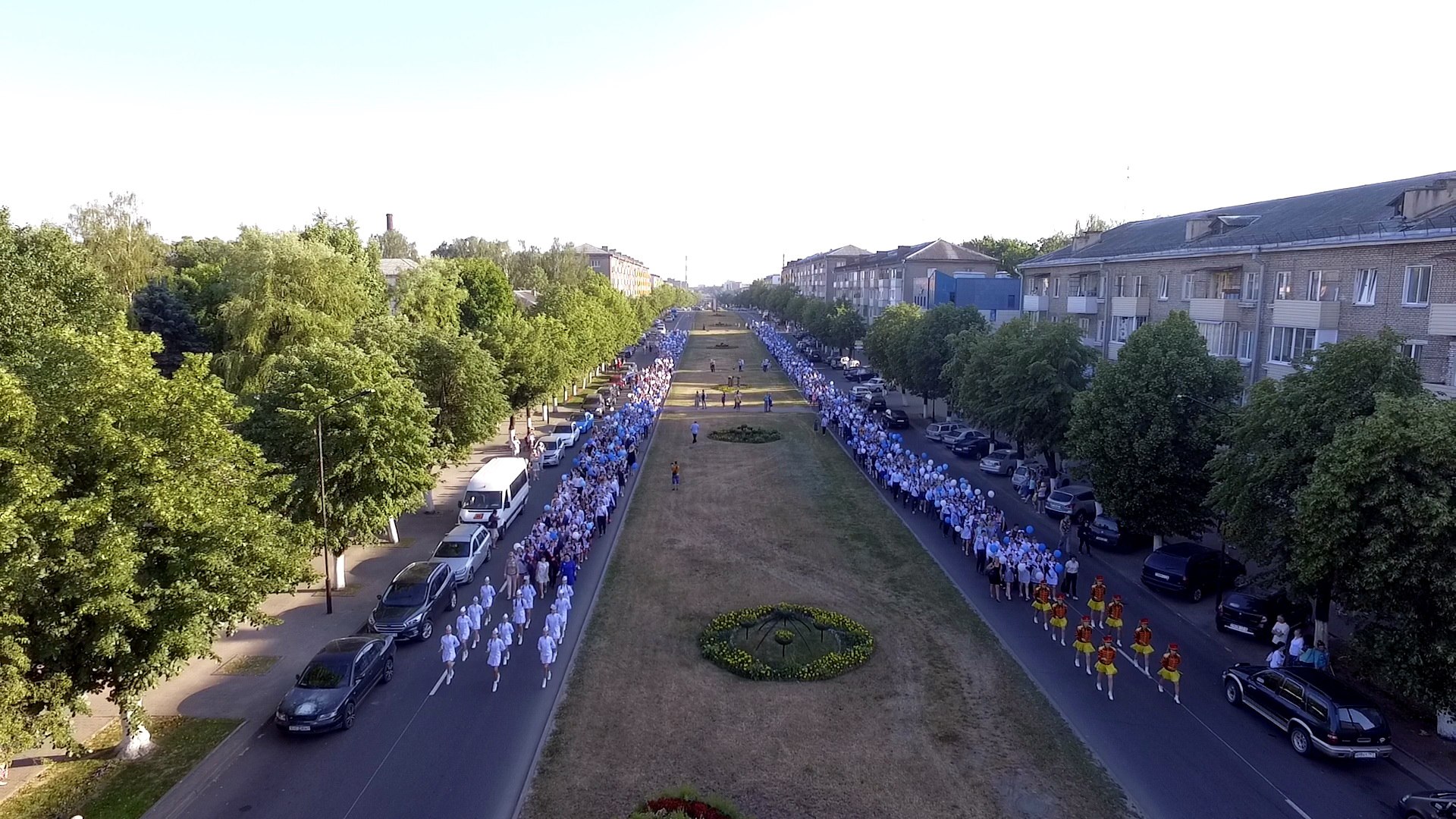 Выпускной бал - 2018 на фото и видео борисовчан из соцсетей