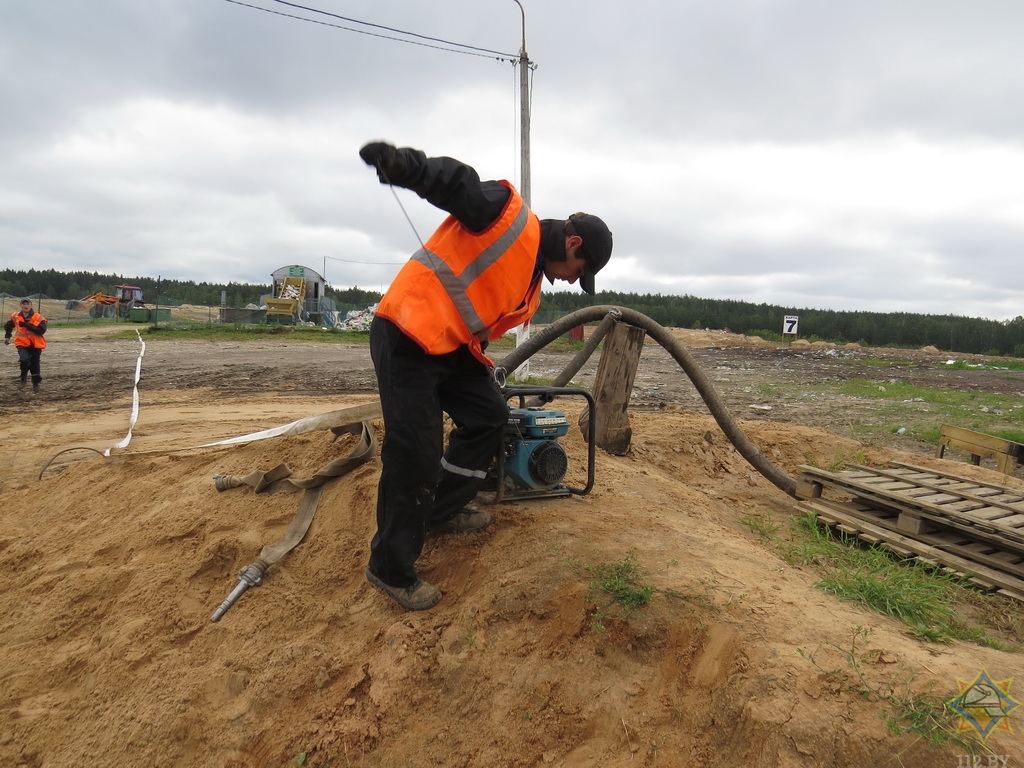 В Борисове коммунальщики "обнаружили коробку с часовым механизмом"