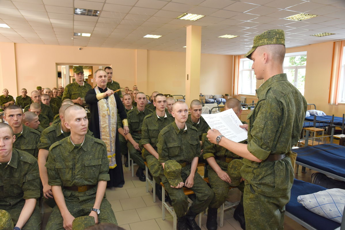 В Печах солдаты совершили ритуал принятия Кодекса чести защитника Отечества