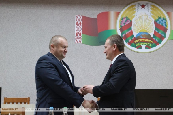 РЕПОРТАЖ: "Во главе угла экономика". В Борисовском районе определили задачи для нового руководителя РЕПОРТАЖ: "Во главе угла экономика". В Борисовском районе определили задачи для нового руководителя