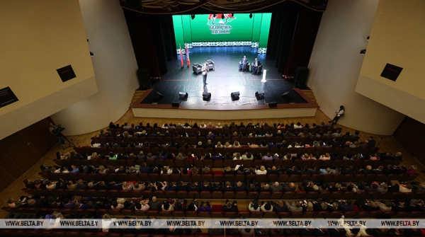 ФОТОФАКТ: Диалоговая площадка республиканской информационно-просветительской акции "Беларусь адзiная" ФОТОФАКТ: Диалоговая площадка республиканской информационно-просветительской акции "Беларусь адзiная"