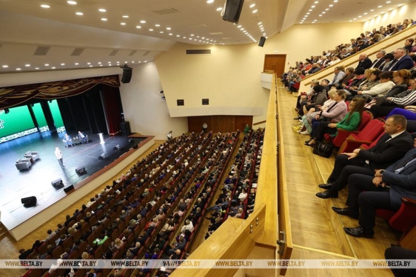 ФОТОФАКТ: Диалоговая площадка республиканской информационно-просветительской акции "Беларусь адзiная" ФОТОФАКТ: Диалоговая площадка республиканской информационно-просветительской акции "Беларусь адзiная"