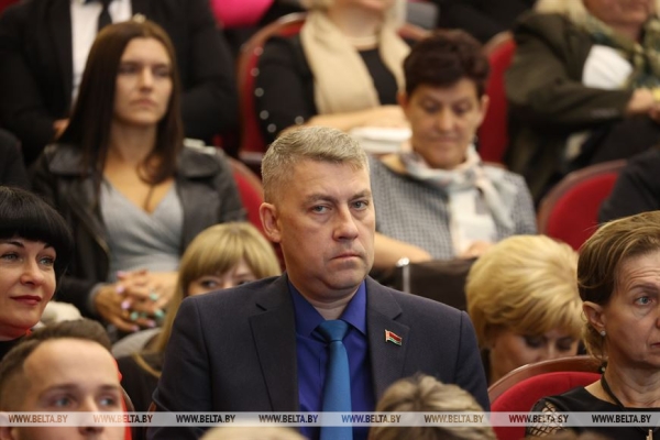 ФОТОФАКТ: Диалоговая площадка республиканской информационно-просветительской акции "Беларусь адзiная" ФОТОФАКТ: Диалоговая площадка республиканской информационно-просветительской акции "Беларусь адзiная"