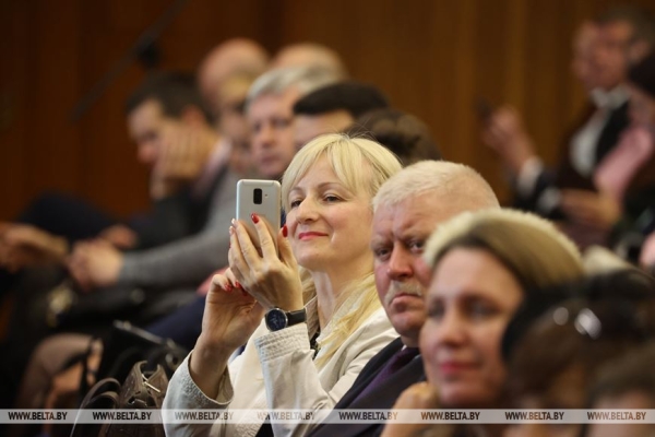 ФОТОФАКТ: Диалоговая площадка республиканской информационно-просветительской акции "Беларусь адзiная" ФОТОФАКТ: Диалоговая площадка республиканской информационно-просветительской акции "Беларусь адзiная"