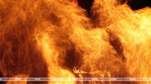 Два человека погибли при пожаре дома в Борисове Два человека погибли при пожаре дома в Борисове